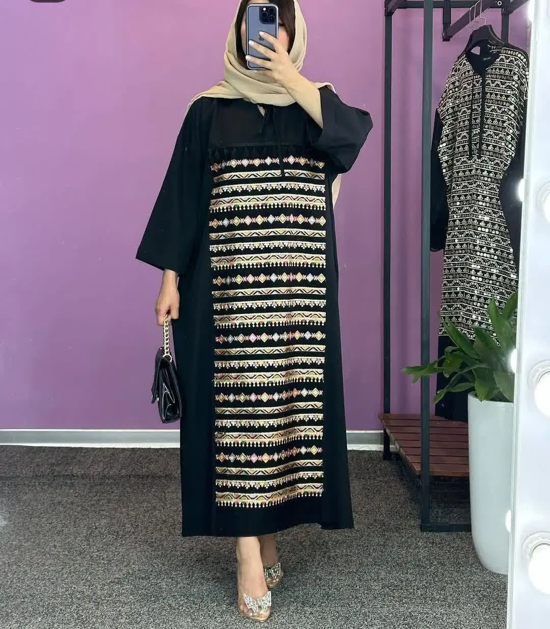 نام: کفتان ساره 
