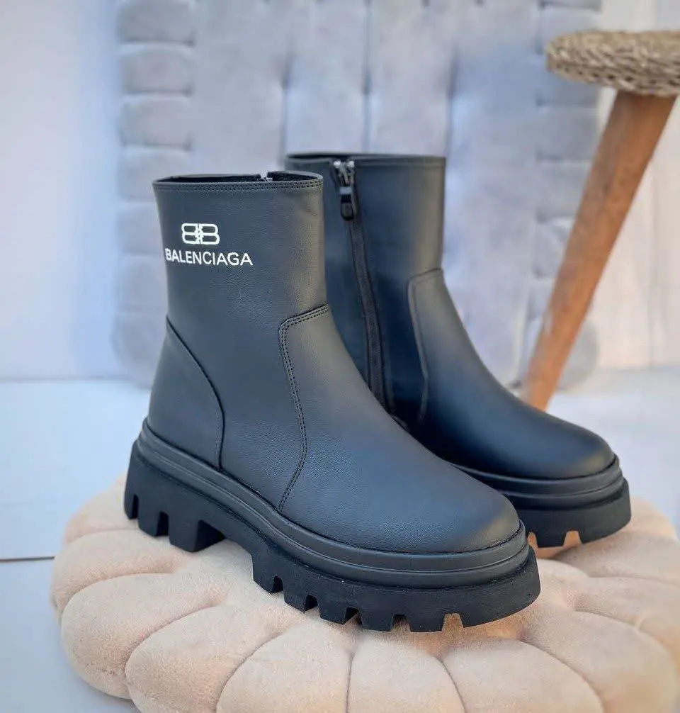 رنگبندی: مشکی، کرم