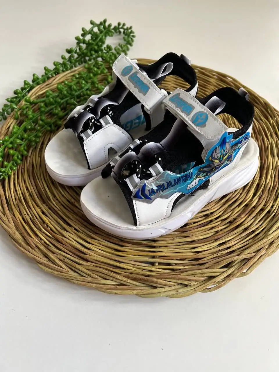 نام محصول: صندل پسرانه چراغدار
