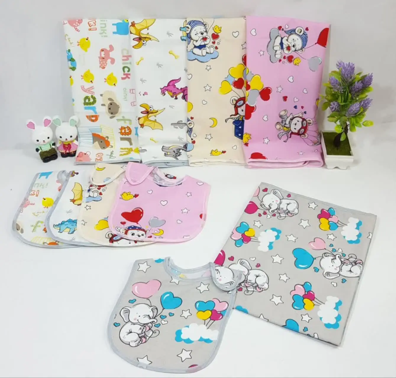 کوچولوت غذا میخوره و میریزه🙊
