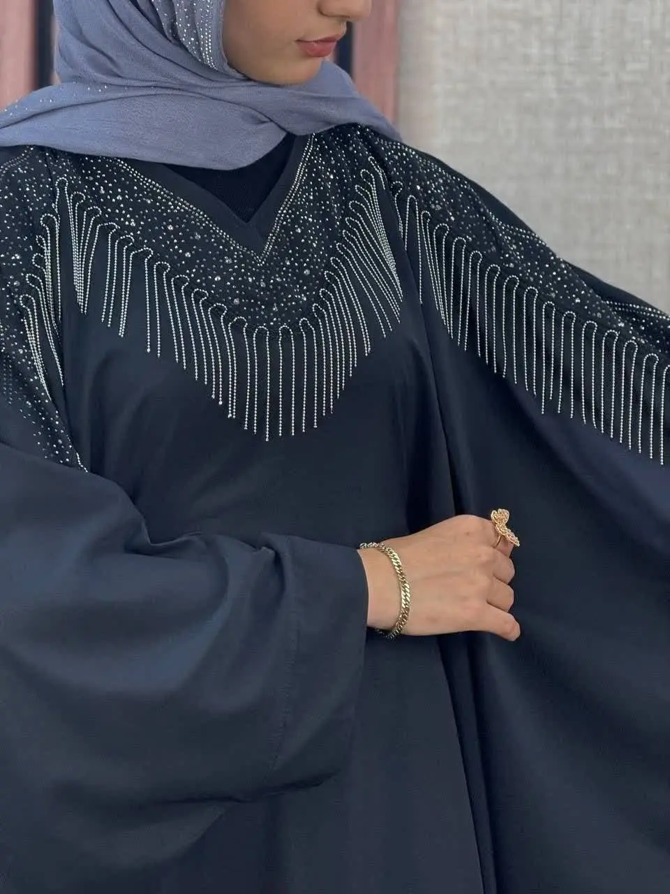 نام: عبایی نگین زنجیری
