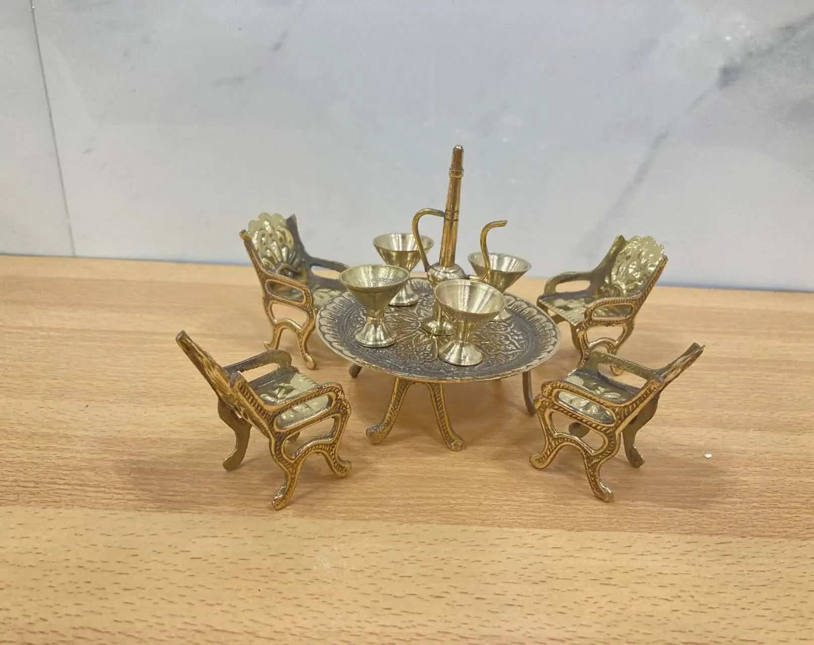 ست. میز. صندلی. سیسمونی. تمام. برنزی
