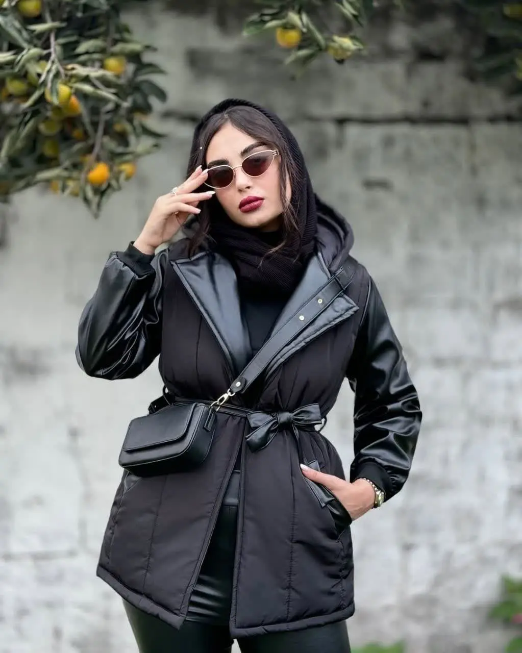 کاپشن مونیکا