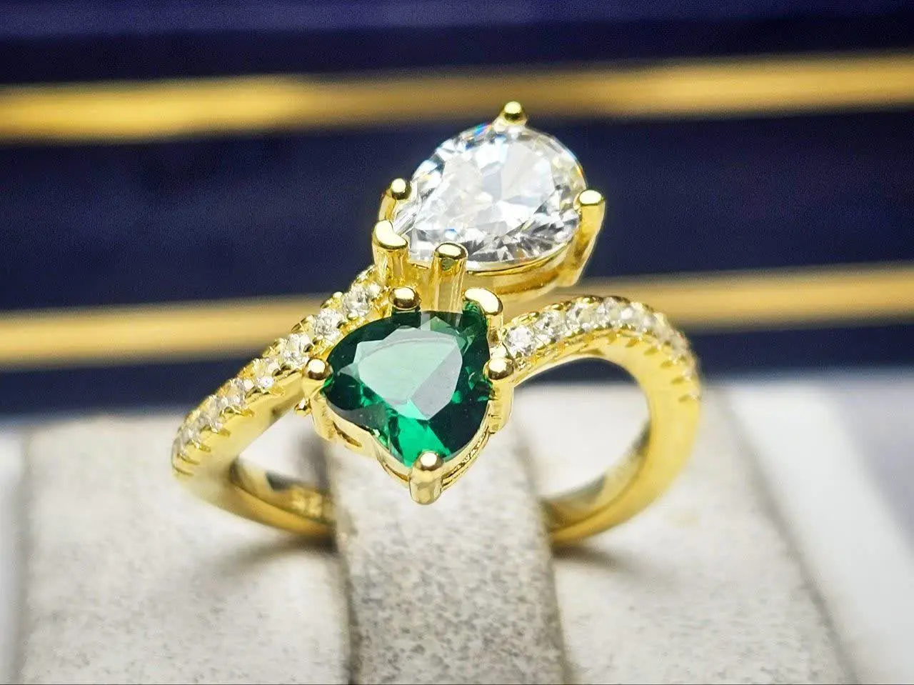 💎انگشتر دو نگین رنگی و آبکا...