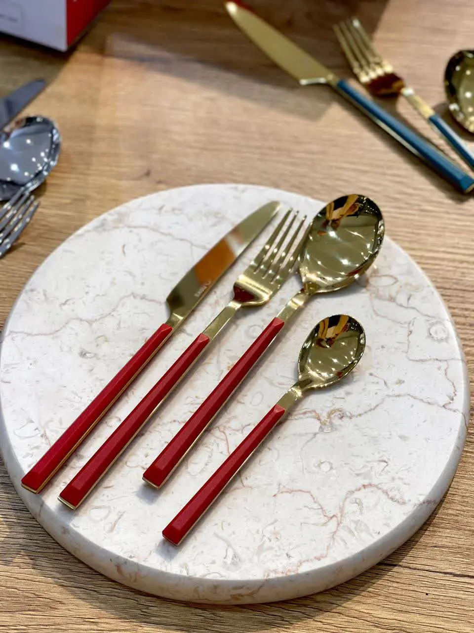 ست قاشق و چنگال ۶ نفره ۲۴ پارچه
