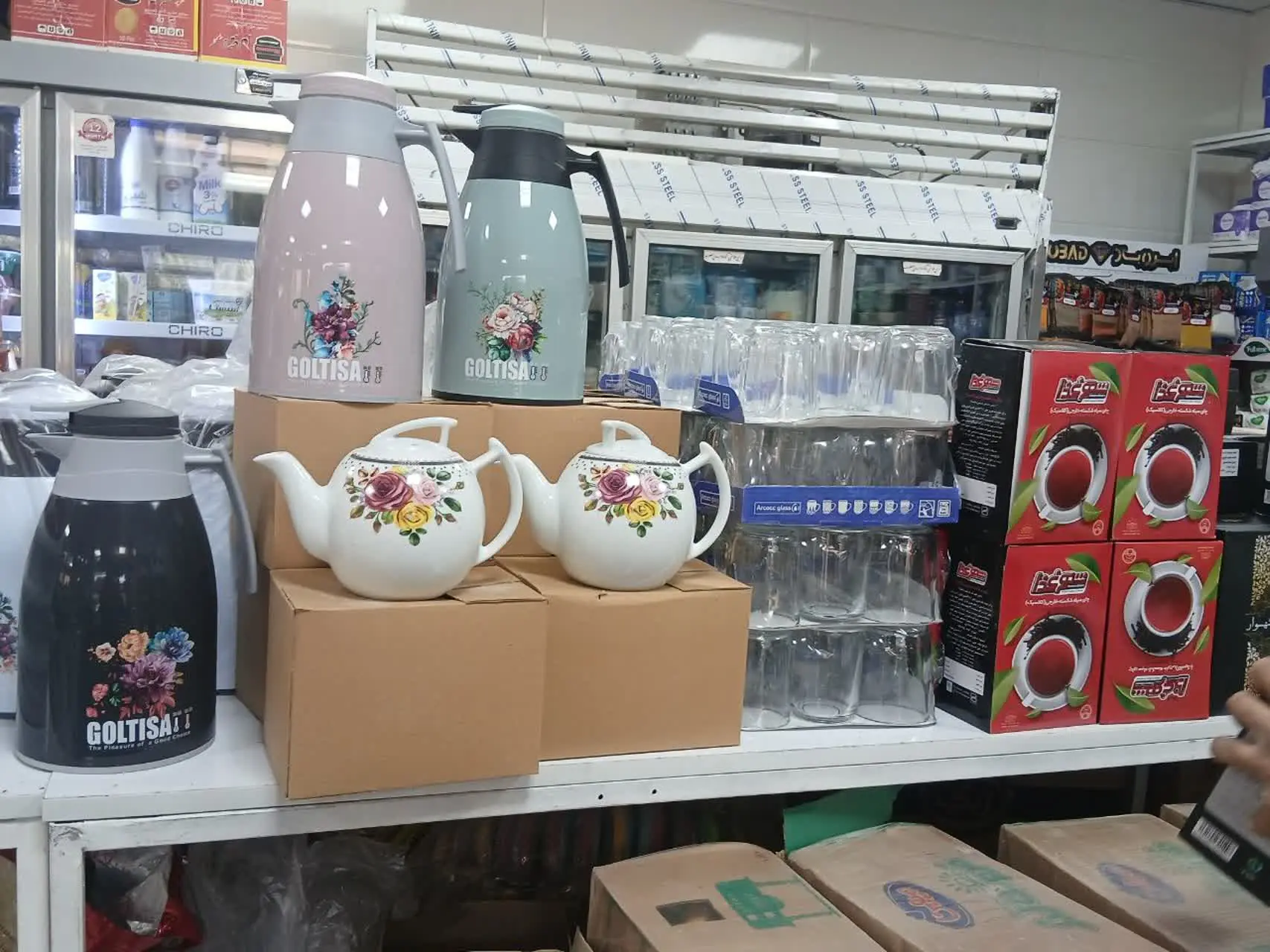 یک دست لیوان یک عددقوری رایگان