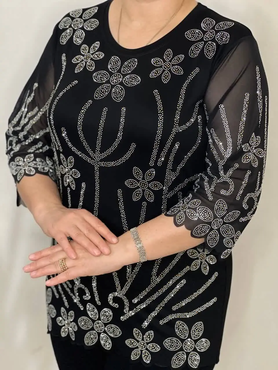 انواع بلوز #تمام_نگین_وارداتی موجود شد 🦋
