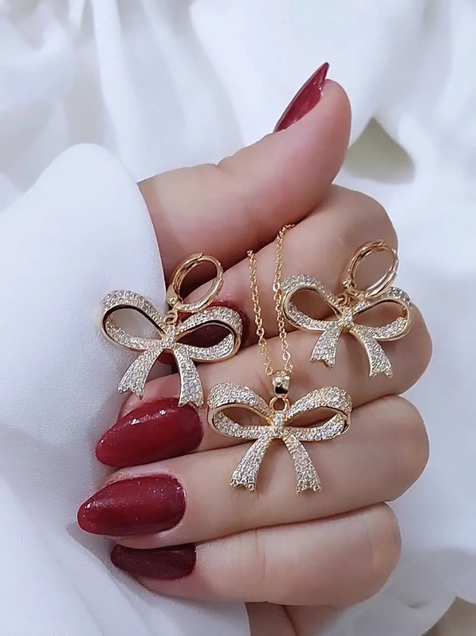 # نیم ست جواهری نگیندار رنگ ثابت 
