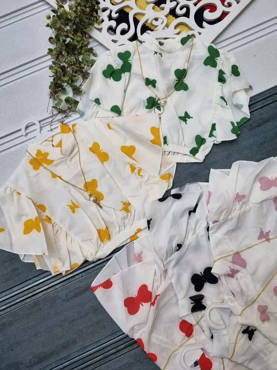 🇮🇷🧥🧶👗👚🎽👕👖👔💎
