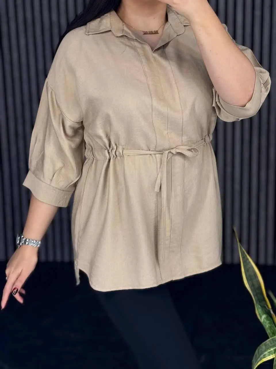 این شومیز زیبا با این رنگ دلبرش جنس فوق العاده لطیف و خنک داره🤗
