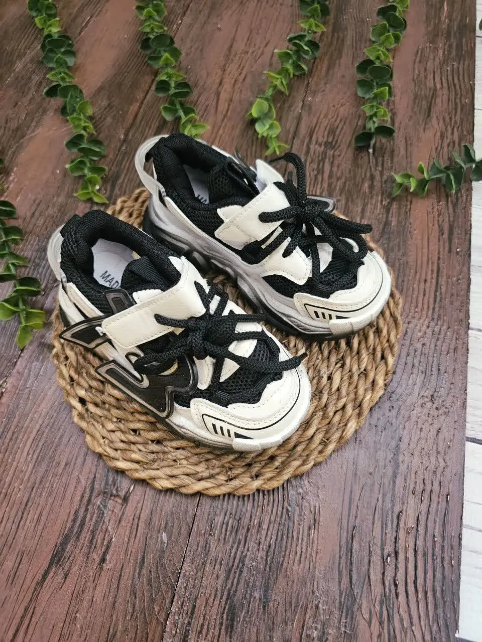 کتونی اسپرت ۱۳
