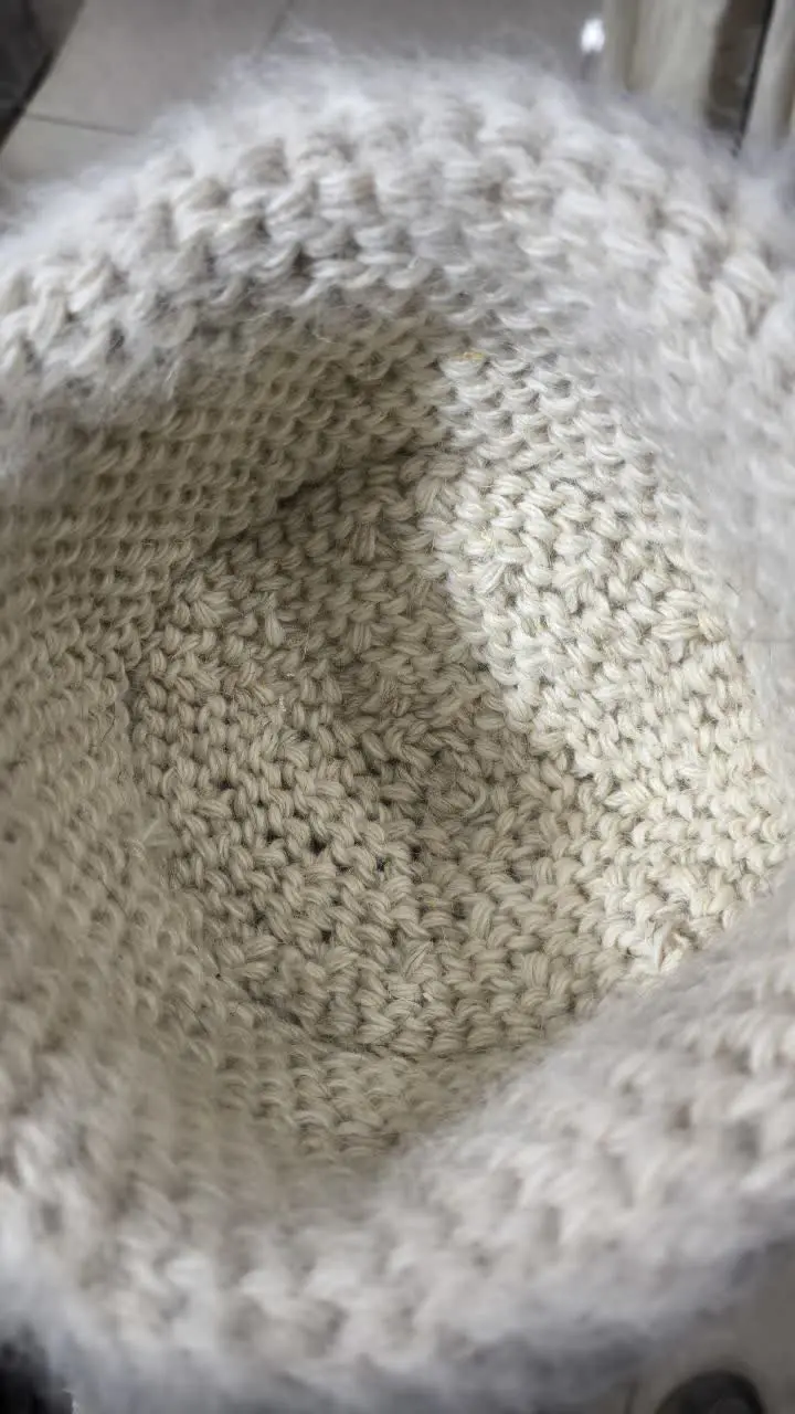 این تصویر از نمای داخل کلاه...