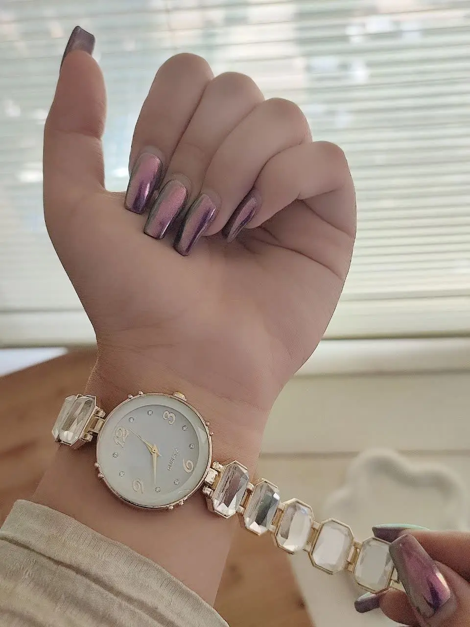 #ساعت بند نگین دار
