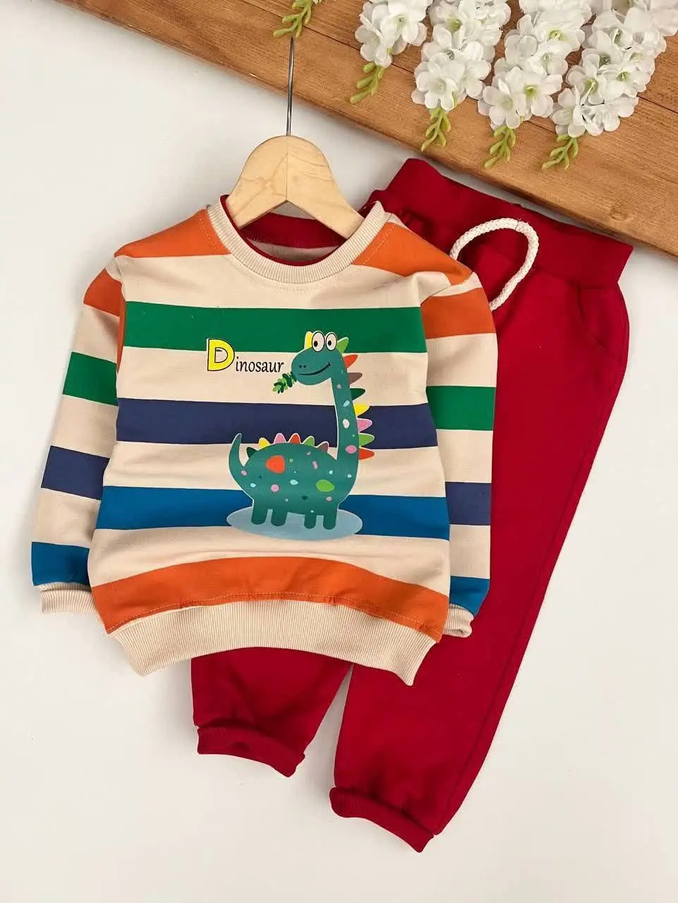 نام محصول دایناسور رنگی
