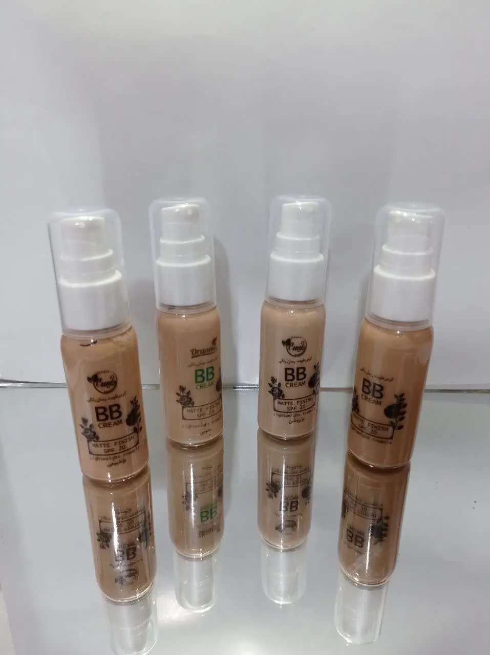 کرم تو کیف ش داشته باشه