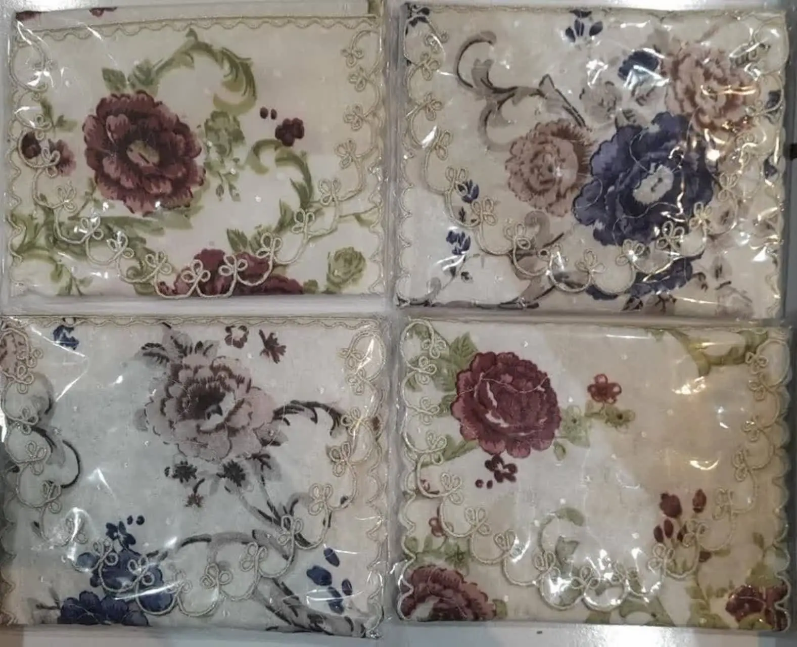 جانماز پاکتی پارچه ساتن گلدار
