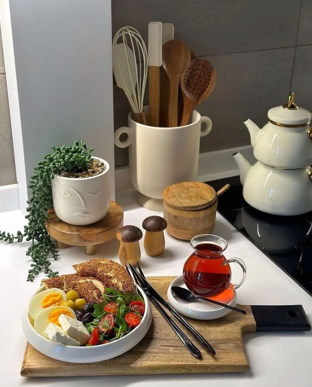 قیمت پک ۶ عددی:۶۴۵٫۰۰۰ تومان