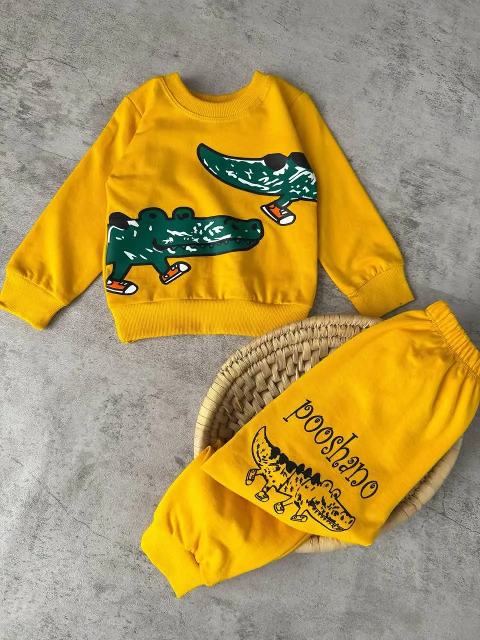 🐊بلوز شلوار کروکدیل مناسب ۶...