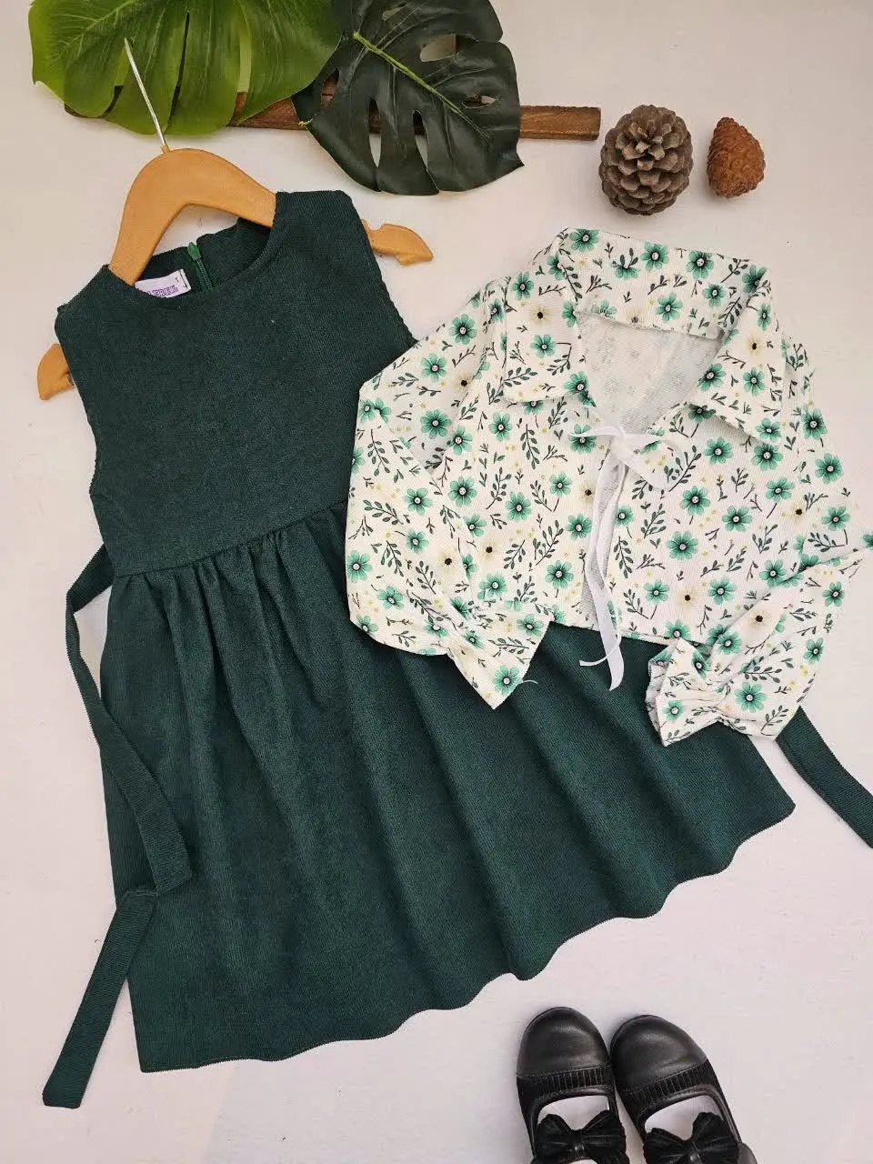 کت و سارافون فلورا
