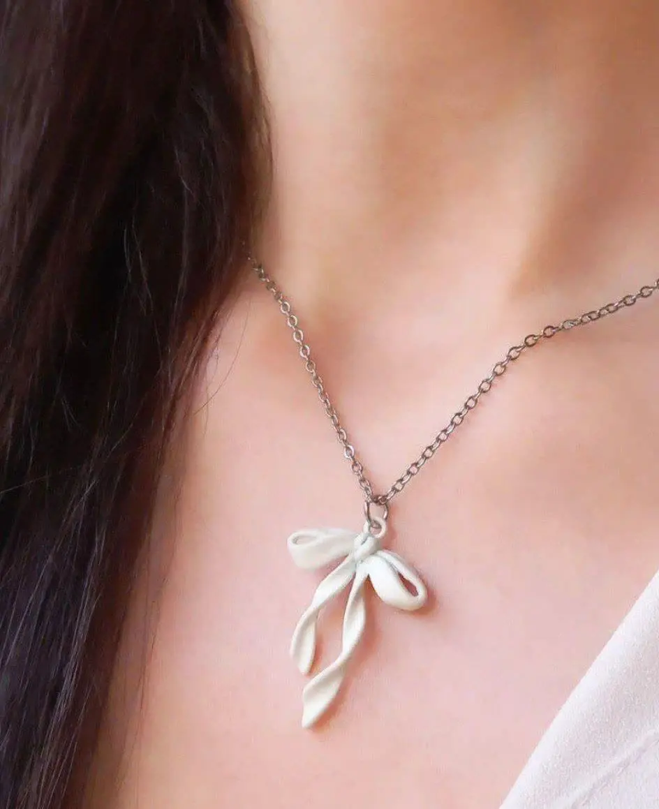 گردنبند پاپیون رو نباید از...