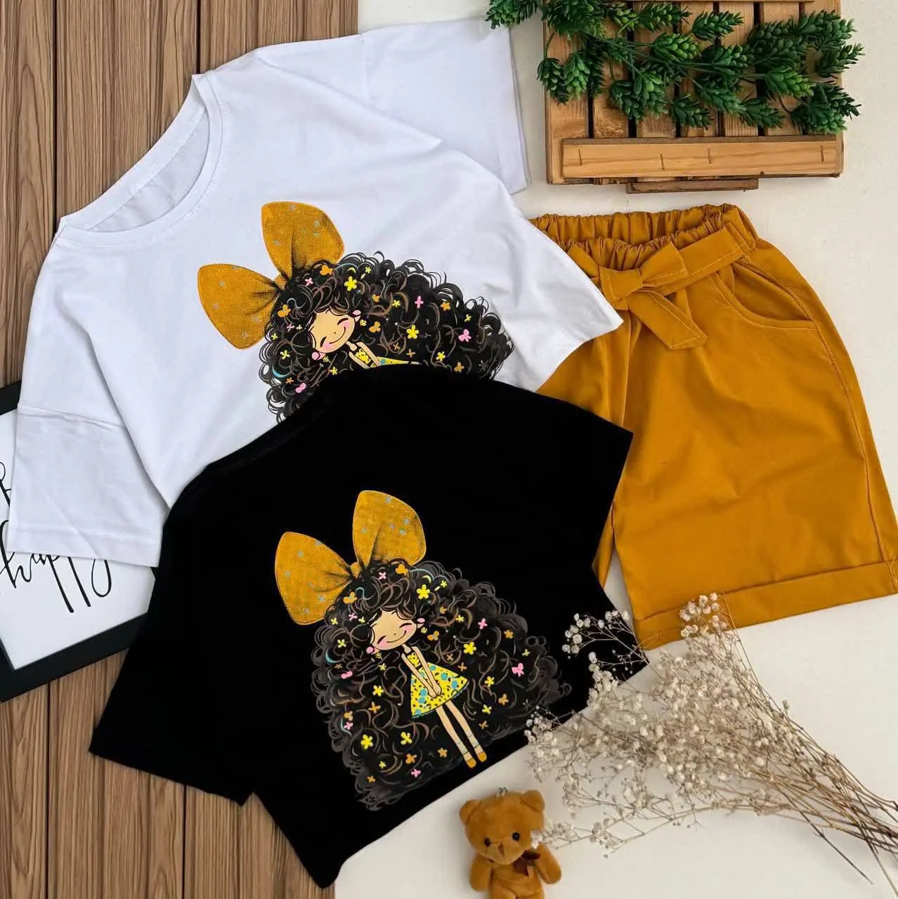 🔮کراپ‌ شلوارک طرح دختر موبلند🔮
