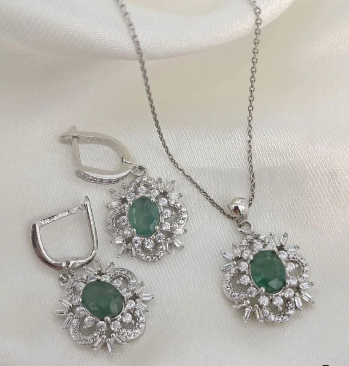 نیم ست جواهری زمرد😍