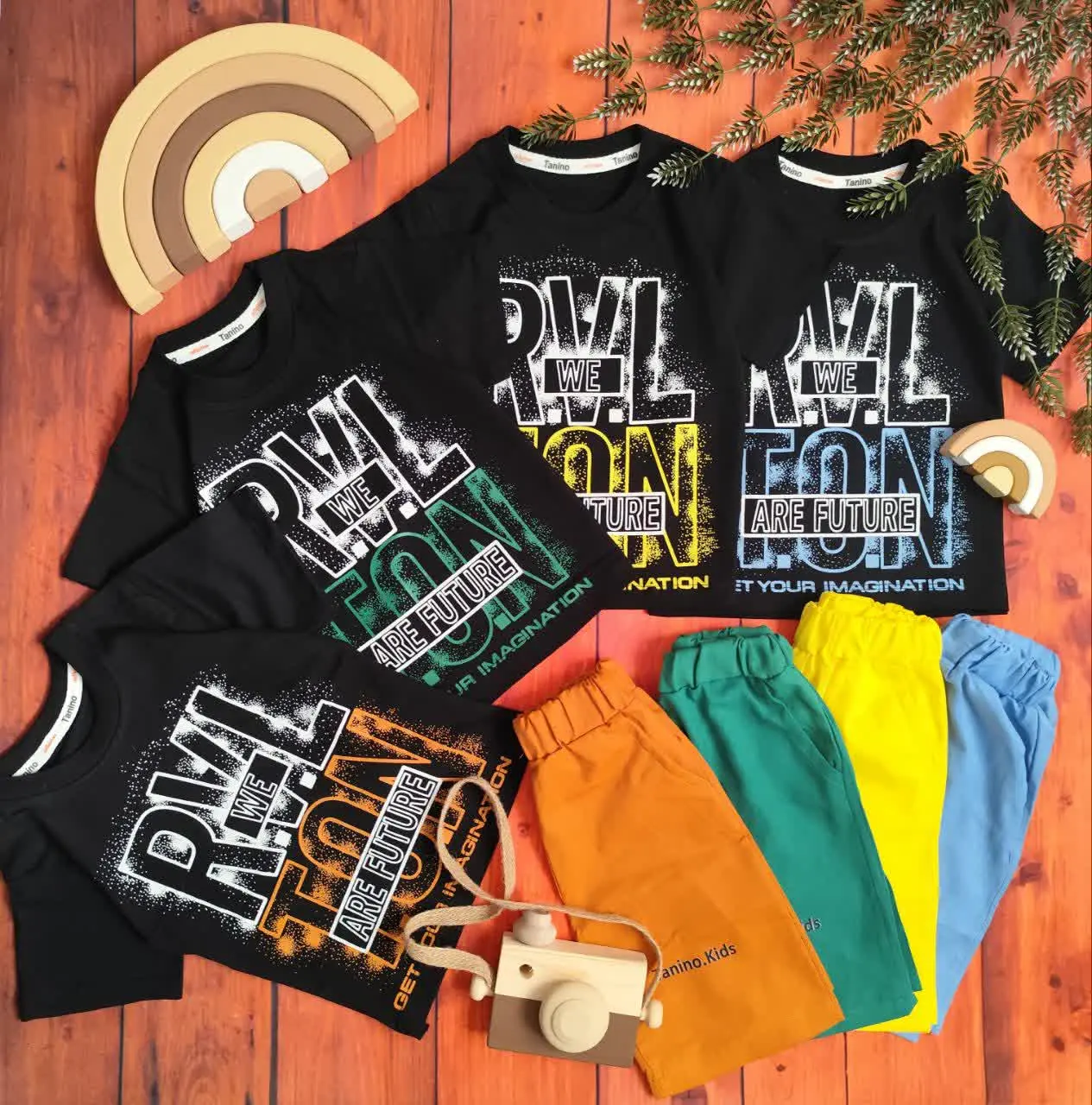 😍ست تیشرت وشلوارک طرح RVL، جنس تیشرت پنبه، جنس شلوارک کتان با کیفیت عاااالی 🤌
