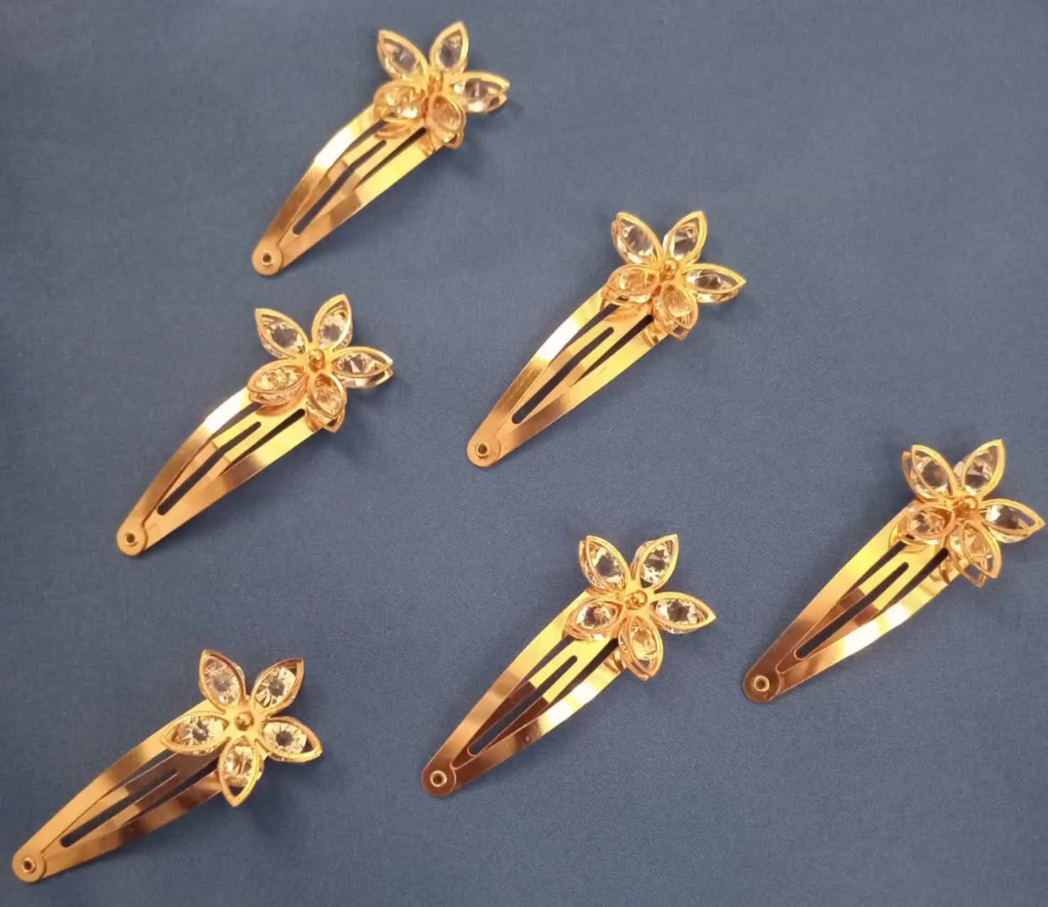 گیره طرح گل
