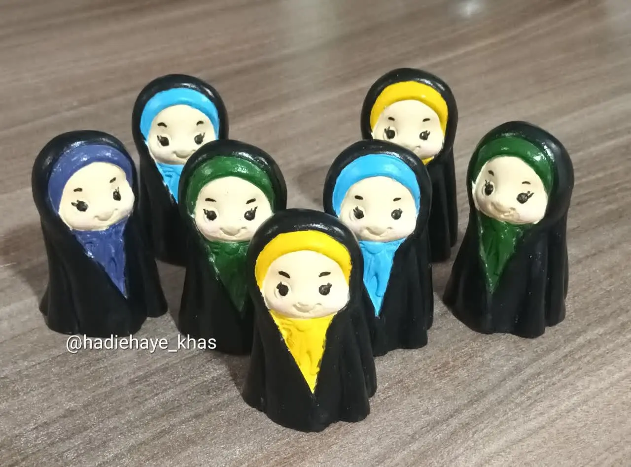 این دخترای کوچولو هم آماده شدن دسته جمعی برن هئیت🥰🥰🥰
