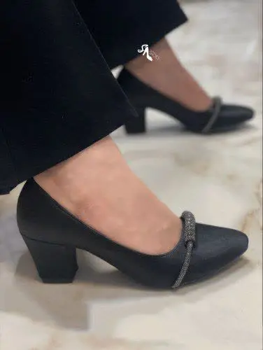 ۶ سانت ساتن
