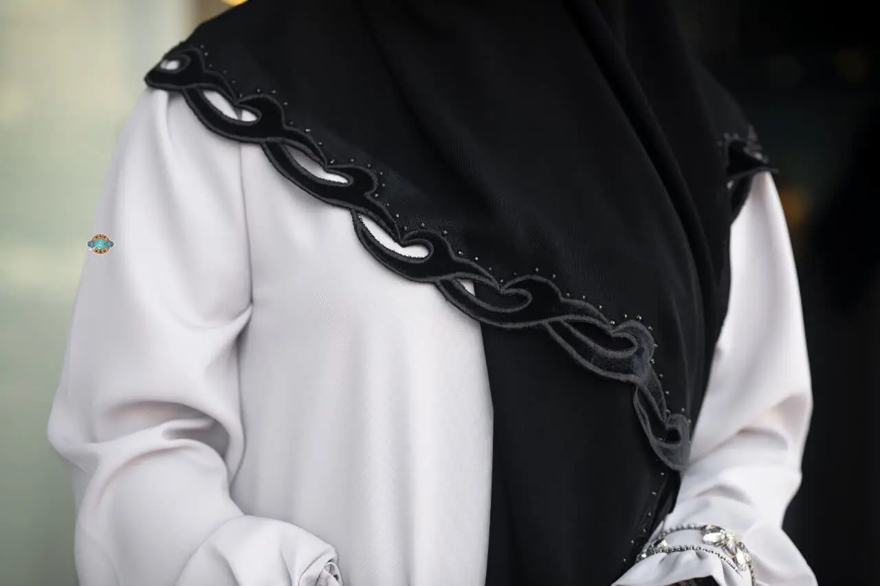 روسری گلدوزی کد ۲۰۵