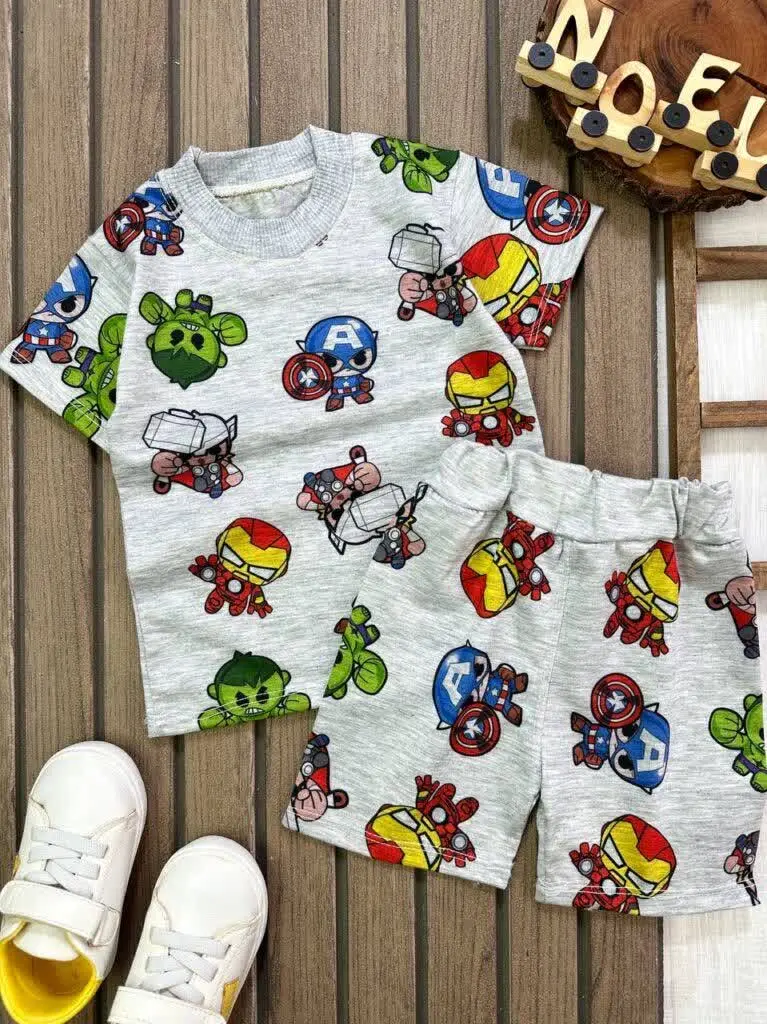 ^ ### تیشرت شلوارک ربات‌ها 🤖✨
