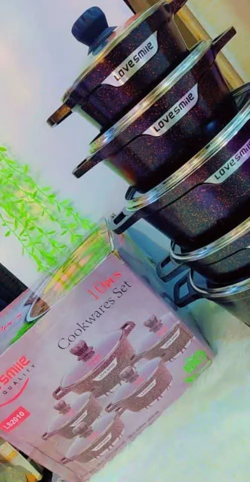 یه قابلمه اوردم عمری 
