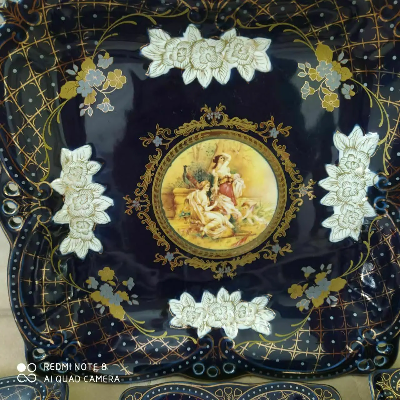 کیک خوری قدیمی گل برجسته ❤️💛
