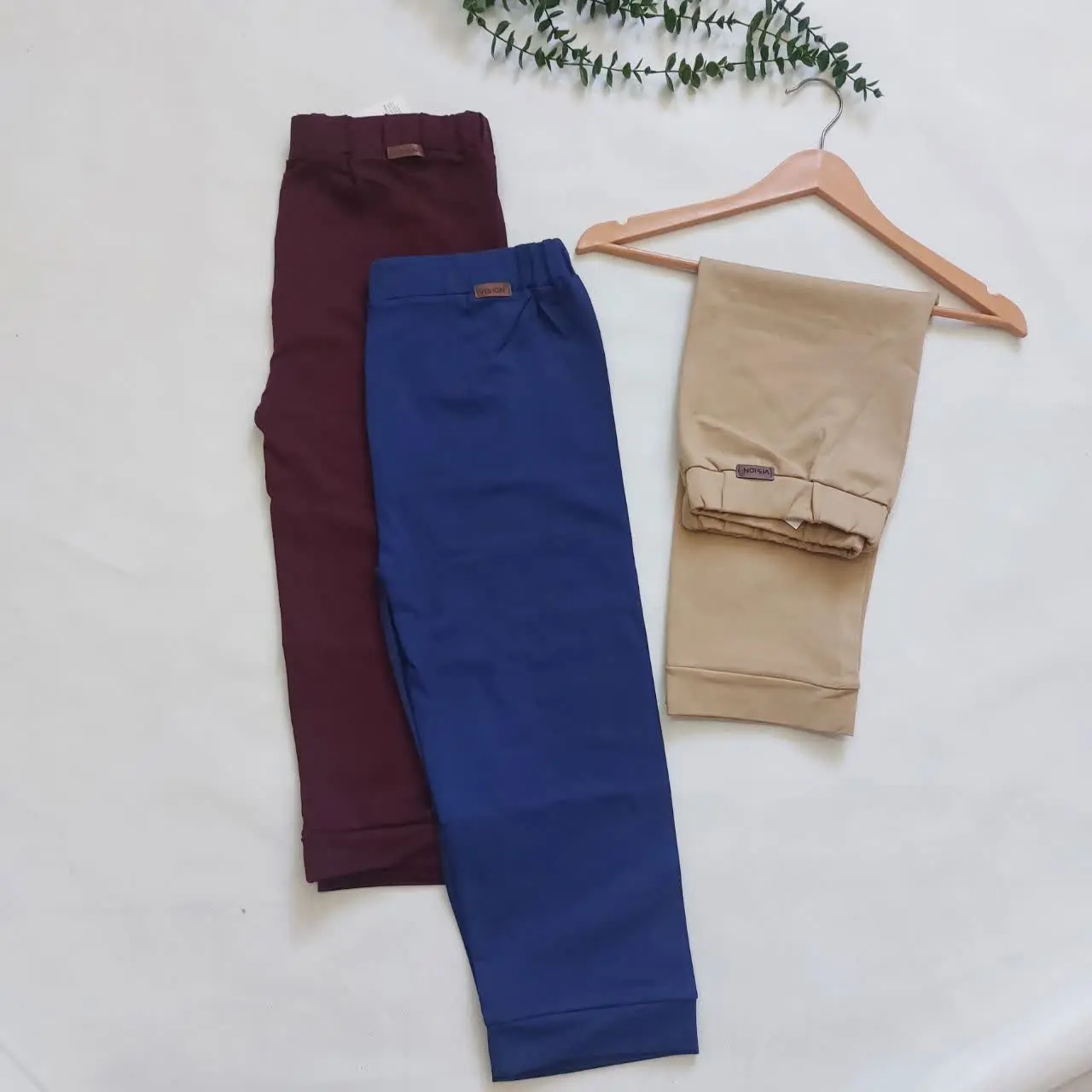 قشنگترین شلوارکی که میتونی با تیشرت چیندار ست بکنی همین کاره 
