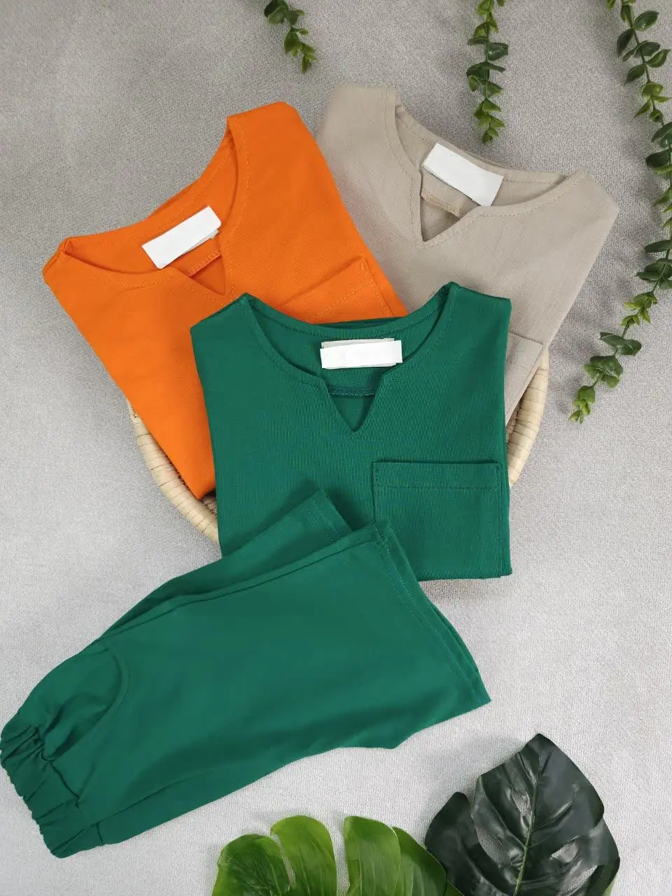 تیشرت شلوارک اسپرت یقه هفت
