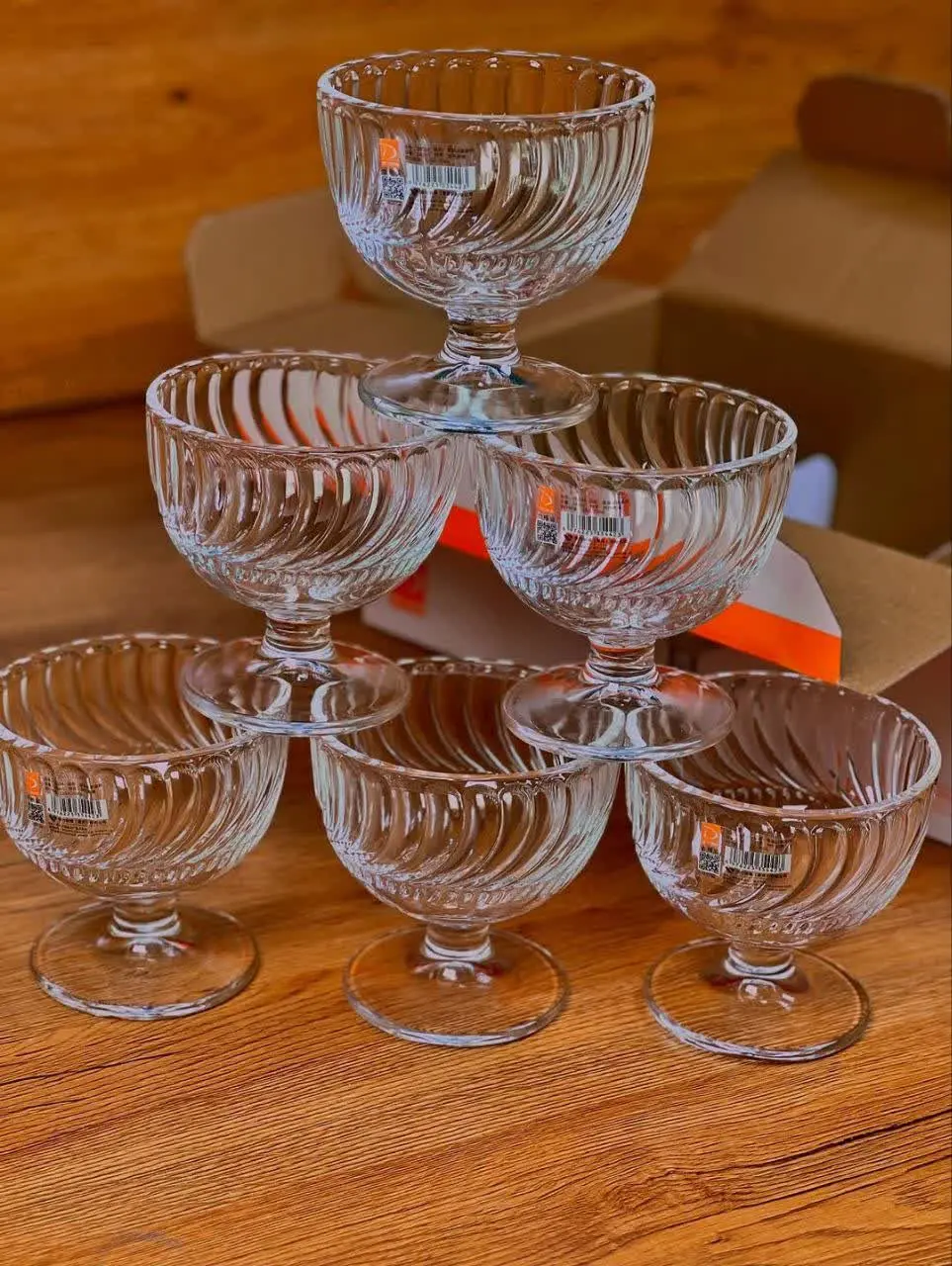 دسر خوری و بستنی خوری