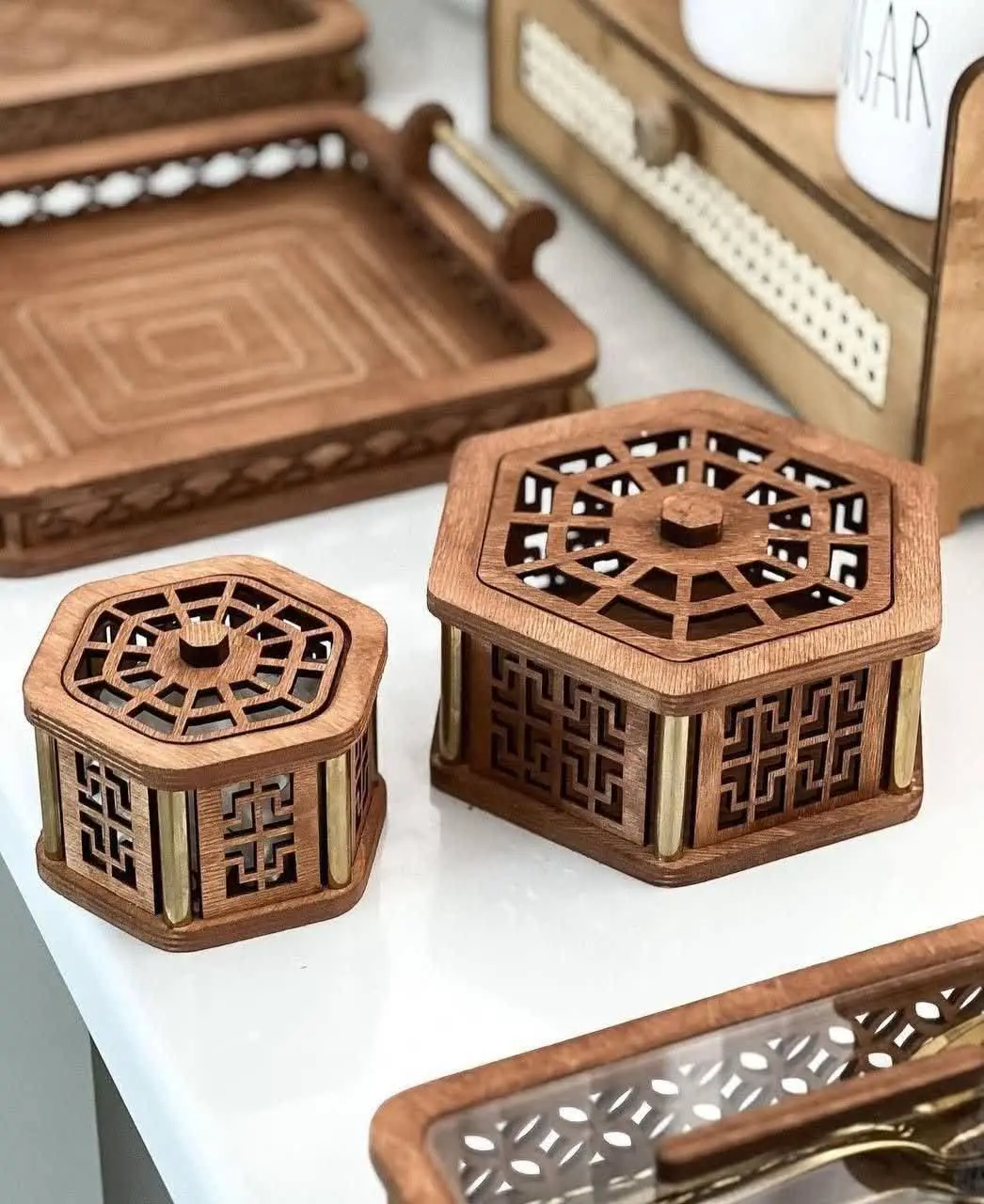 شکلات خوری طلا
