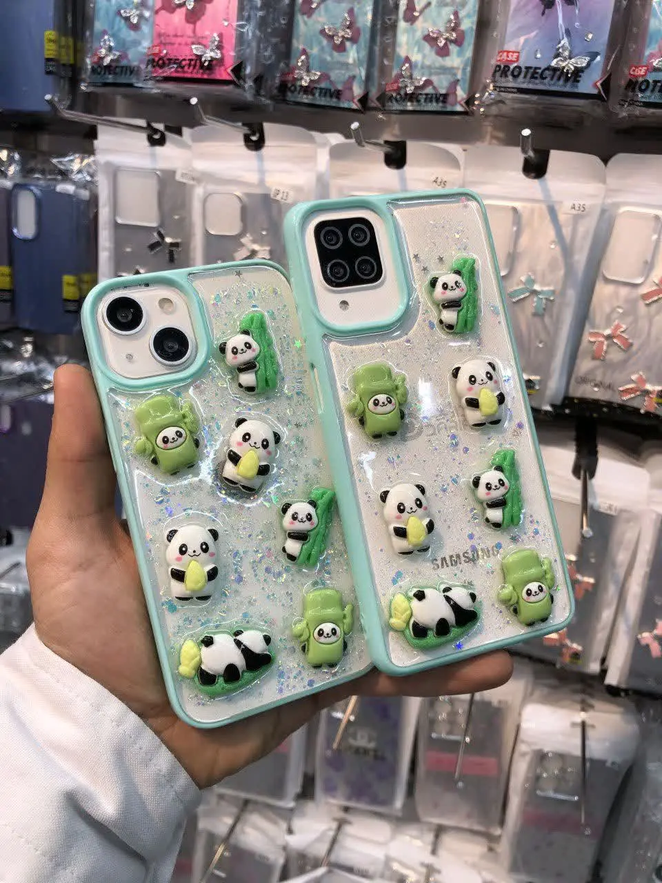 📱مدل قاب: قاب شفاف رزین عروسکی با عروسک‌های شبرنگ 😍 مخصوص انواع #سامسونگ #شیائومی و #آیفون 
