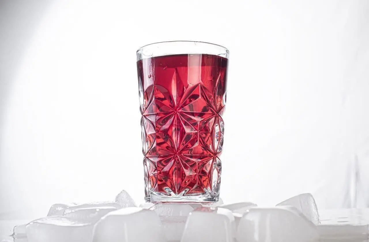 لیوان آب خوری زیبا و بدون ح...