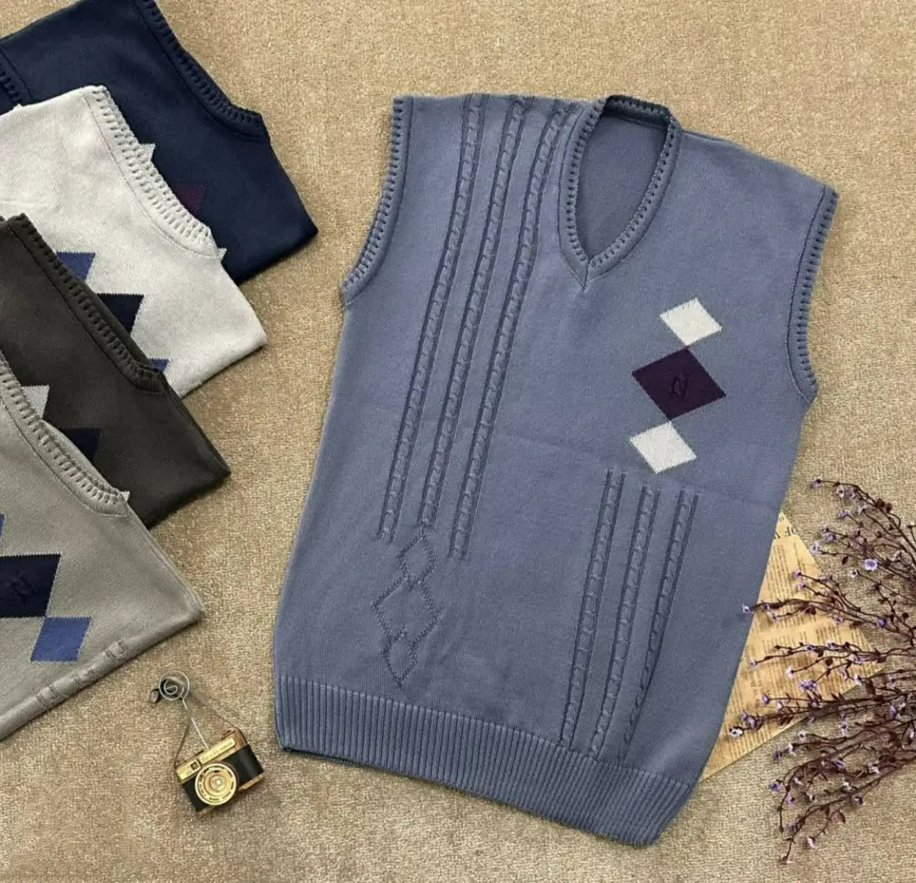 بغیر از رنگ قهوه ای