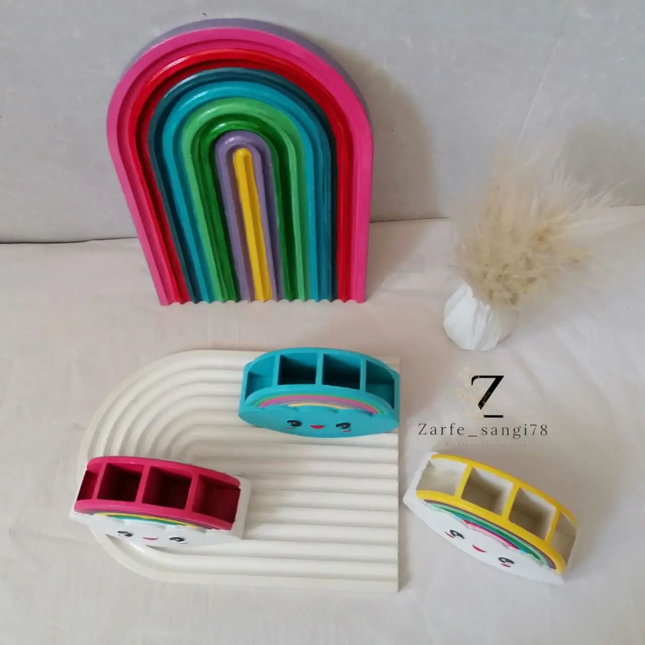 اینم طرحهای دیگه از جامدادی رنگین کمانی
