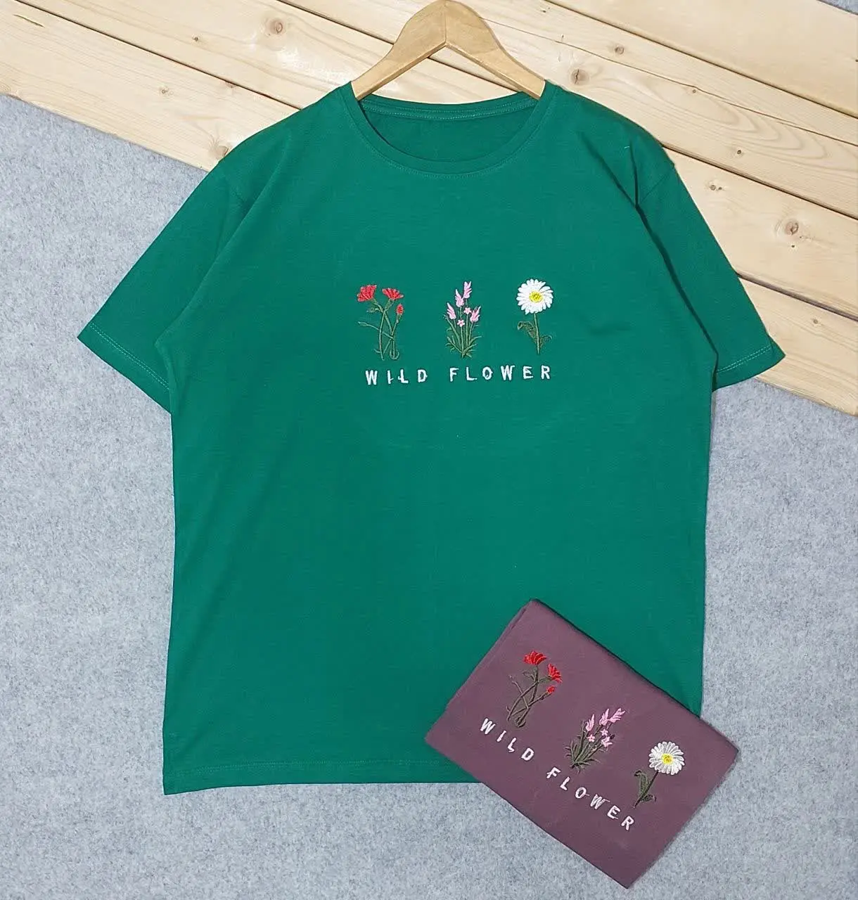 🌼تیشرت سایز متوسط نیلسا گلدوزی شده طرح ۳ گل
