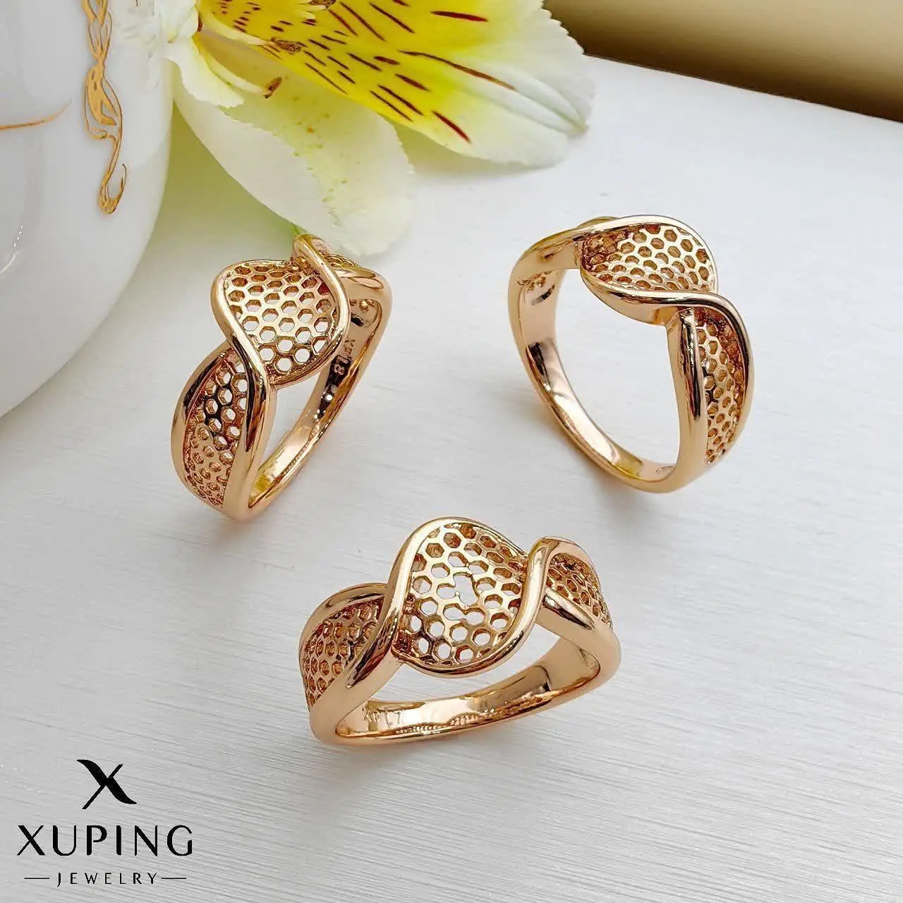 انگشتر پیچی از برند ژوپینگ 👑