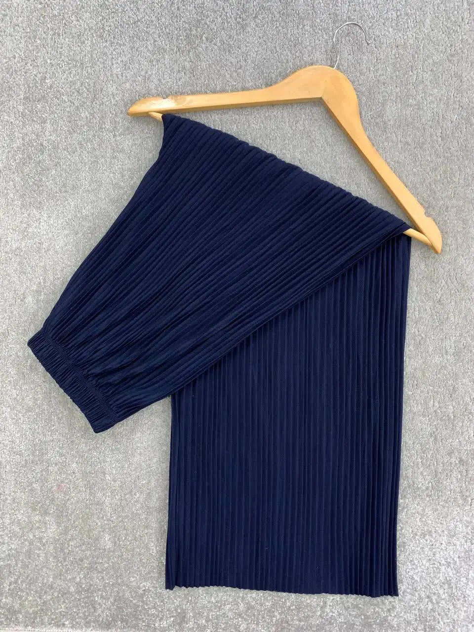 شلوار پلیسه