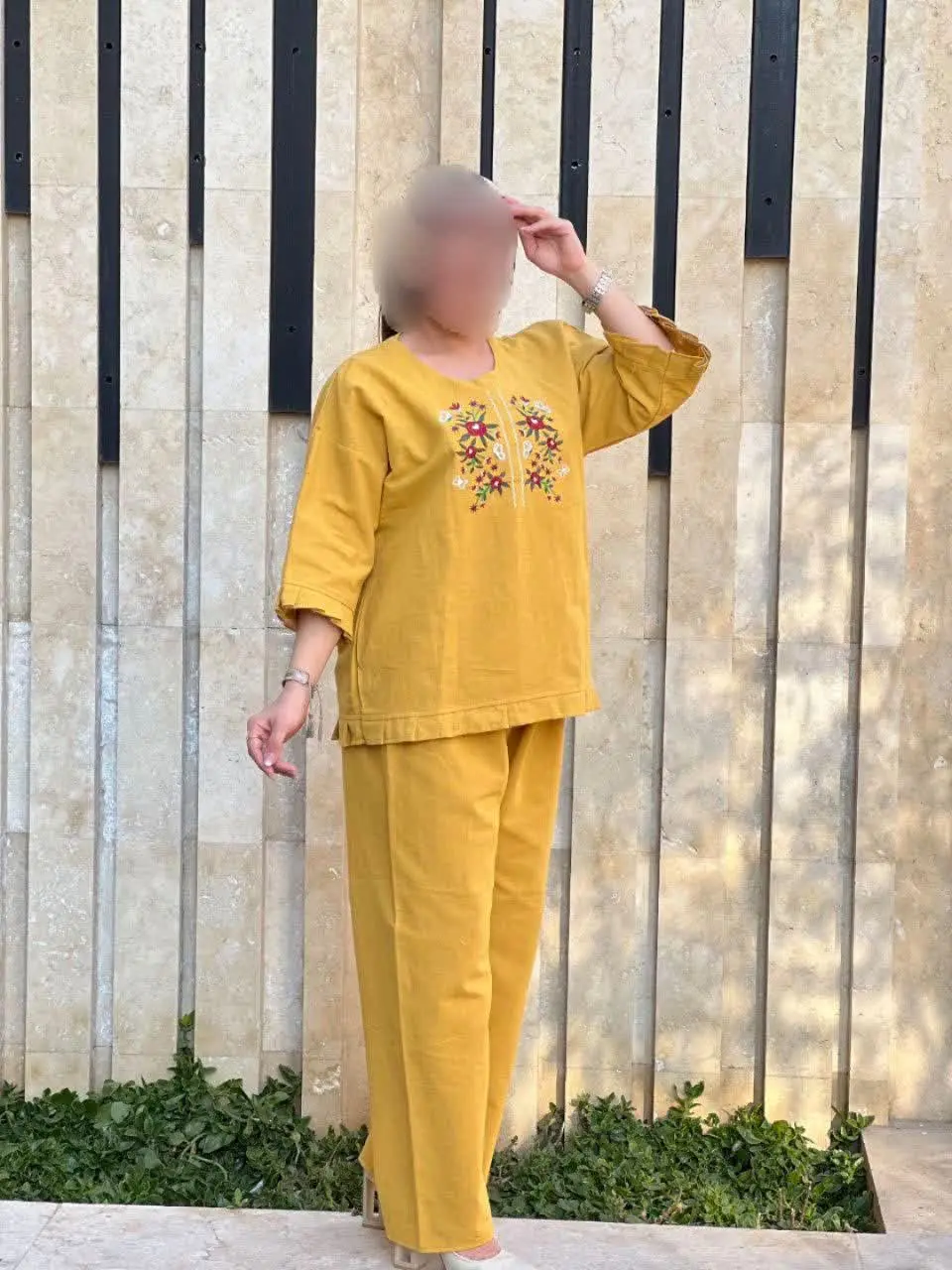 نام: ست بلوز شلوار گلدوزی لنین ۳۰
