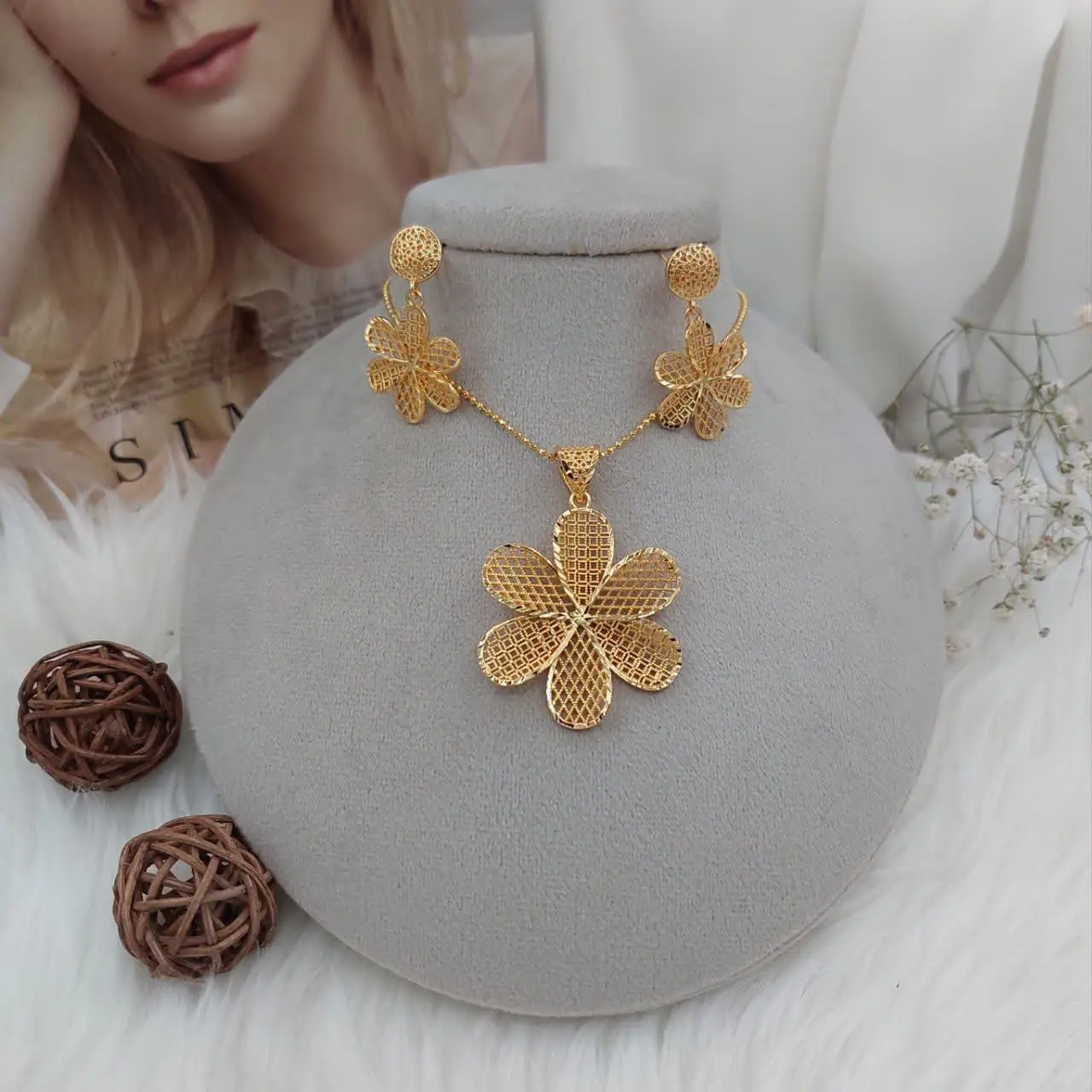 نیم ست تراش طرح طلا✨💥