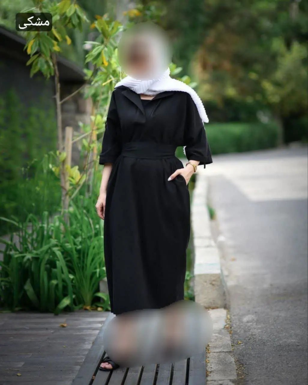 ✅️کمربند از جنس لباس دارد