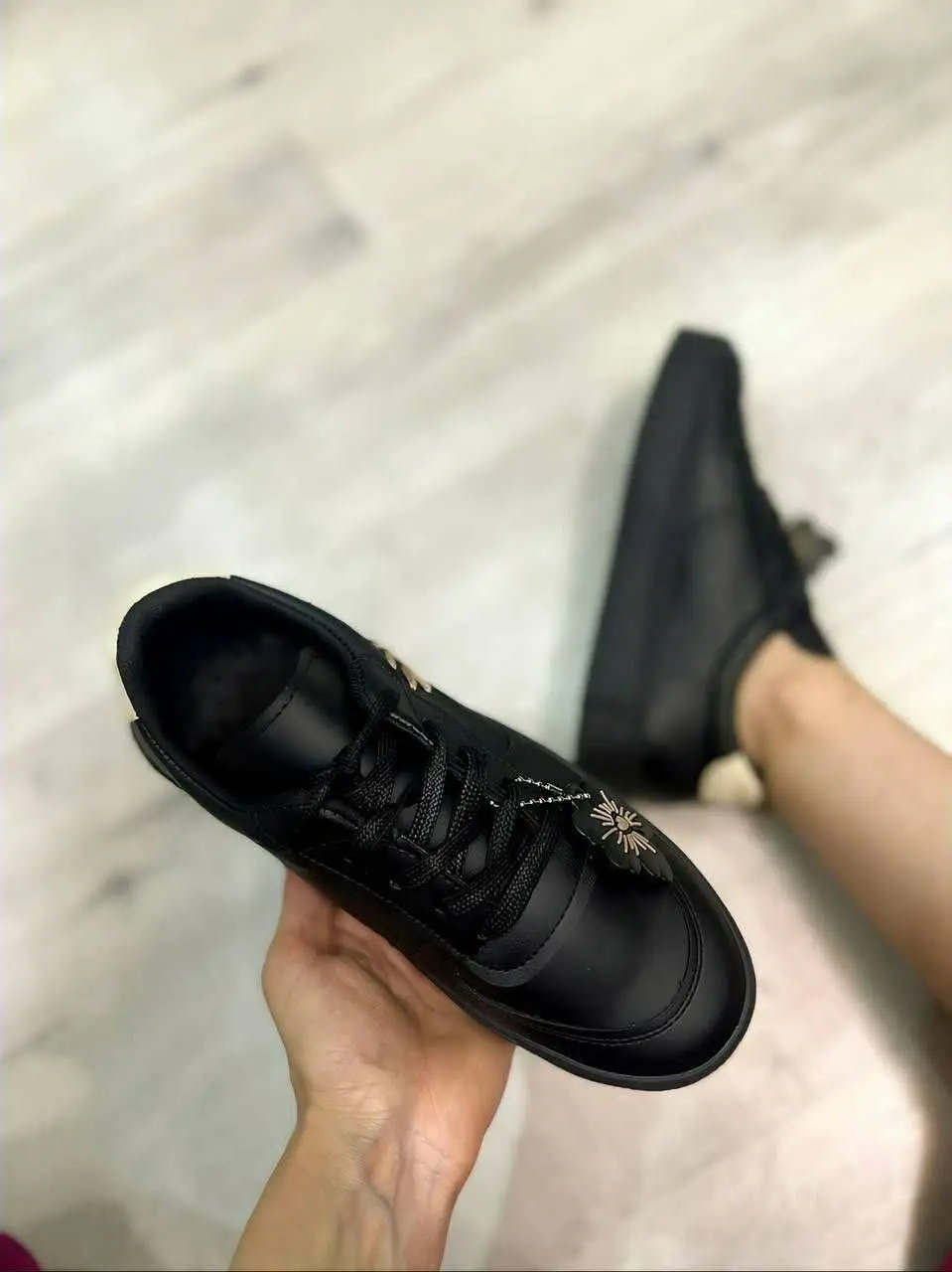 ونس جدید در سه رنگ، زیبا و خوش‌پا با کیفیت عالی سایز۳۶تا۴۰ 
