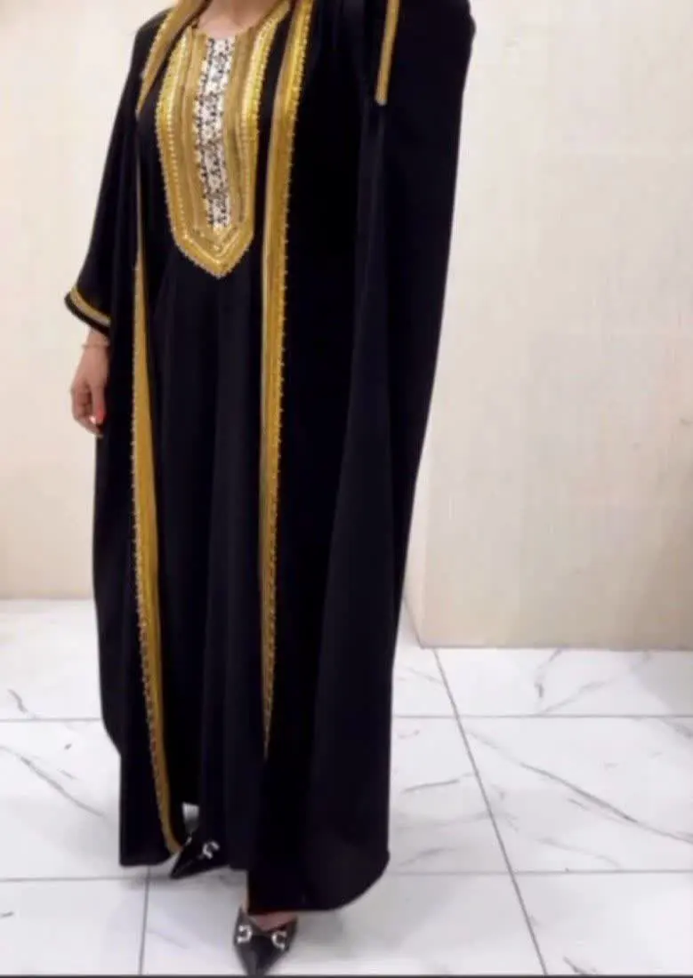 نام: دوتیکه مه نگار 
